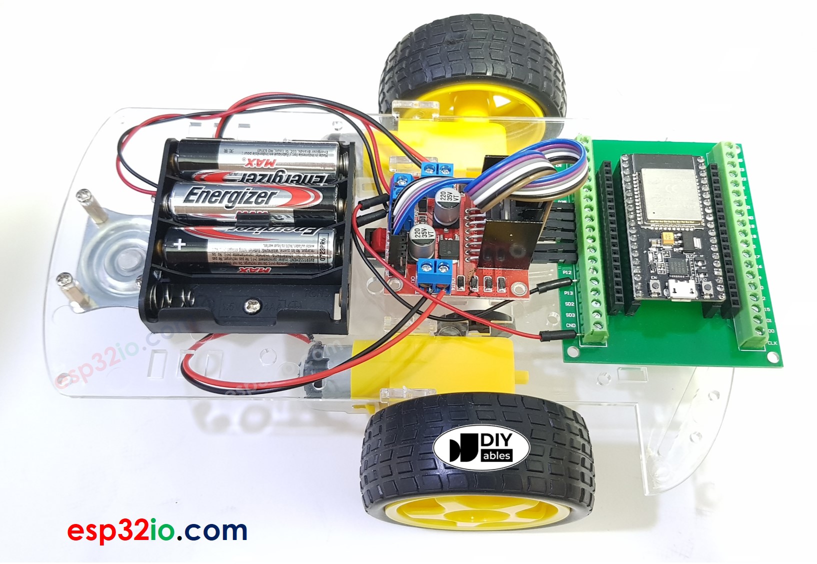 Arduino Nano ESP32 - Controls Car via Web